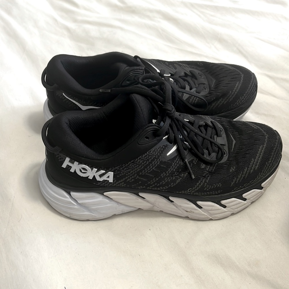 Hoka Gaviota 4 sneakers